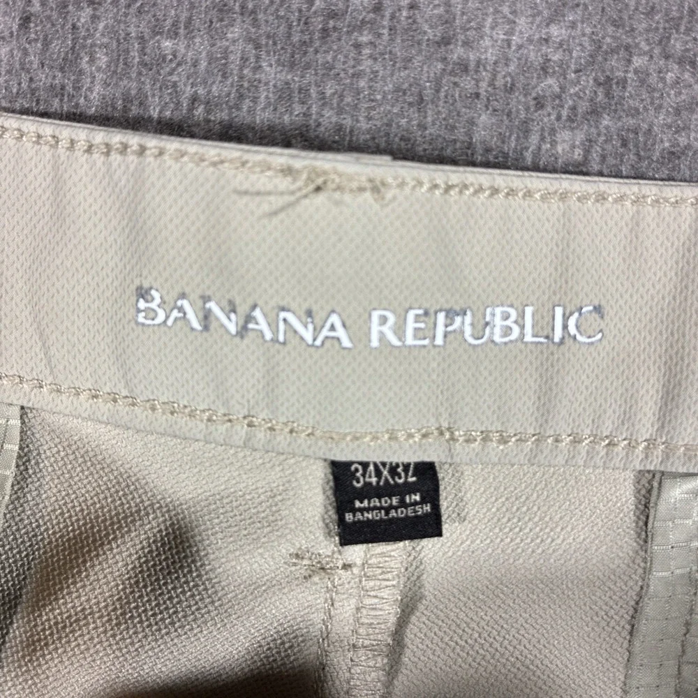 Banana Republic Core Temp Chino Pants Mens 34x32 Beige Slim Fit Performance